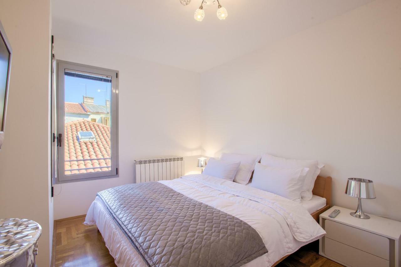 Apartment San Rocco Center Pula Buitenkant foto