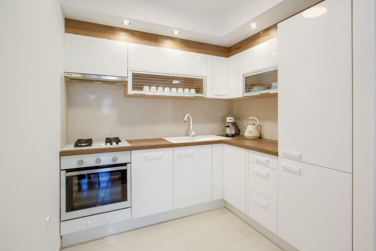 Apartment San Rocco Center Pula Buitenkant foto