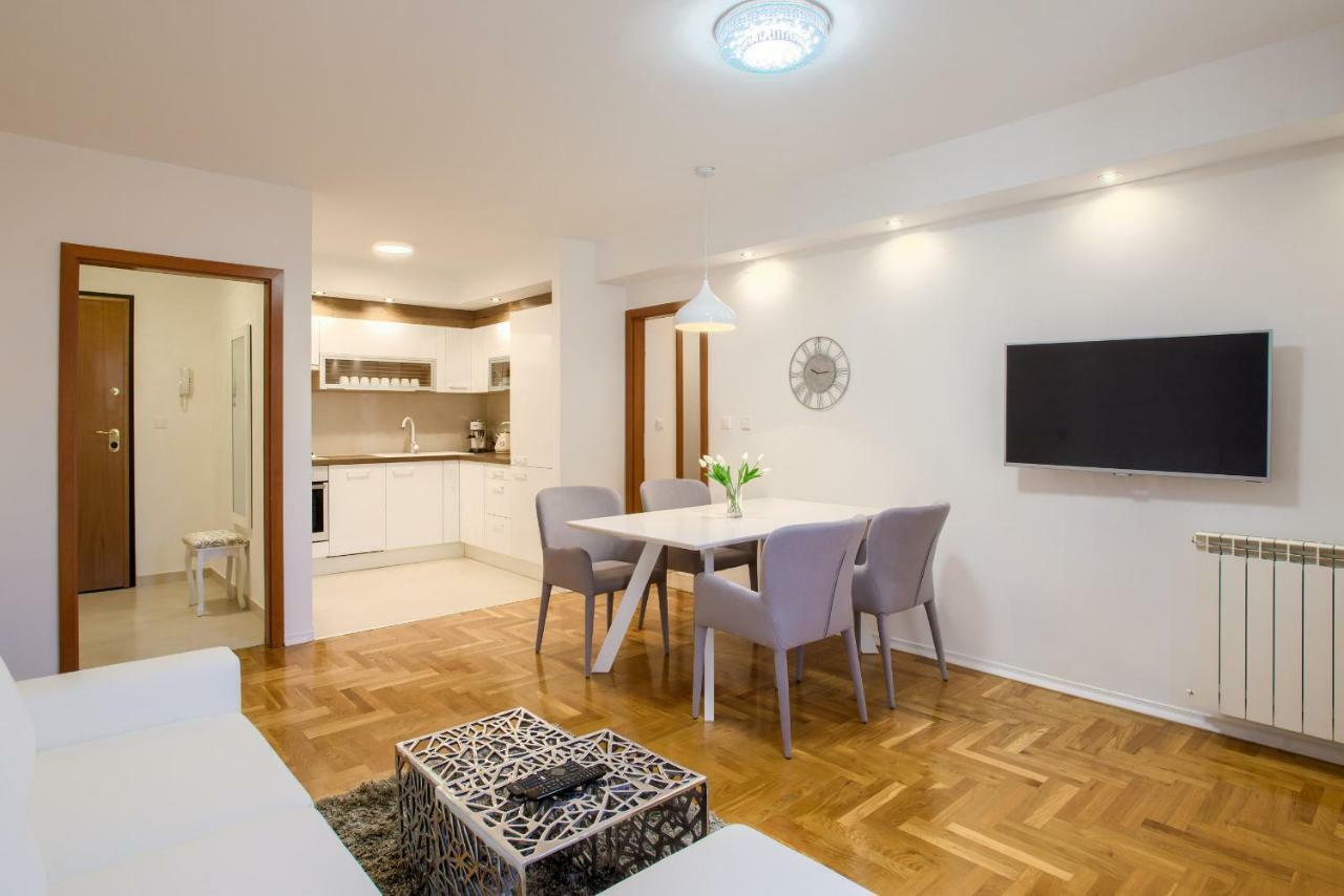 Apartment San Rocco Center Pula Buitenkant foto