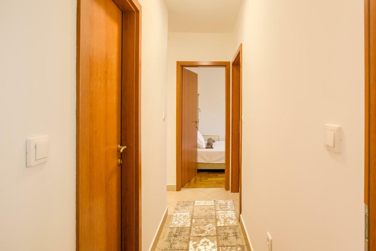 Apartment San Rocco Center Pula Buitenkant foto