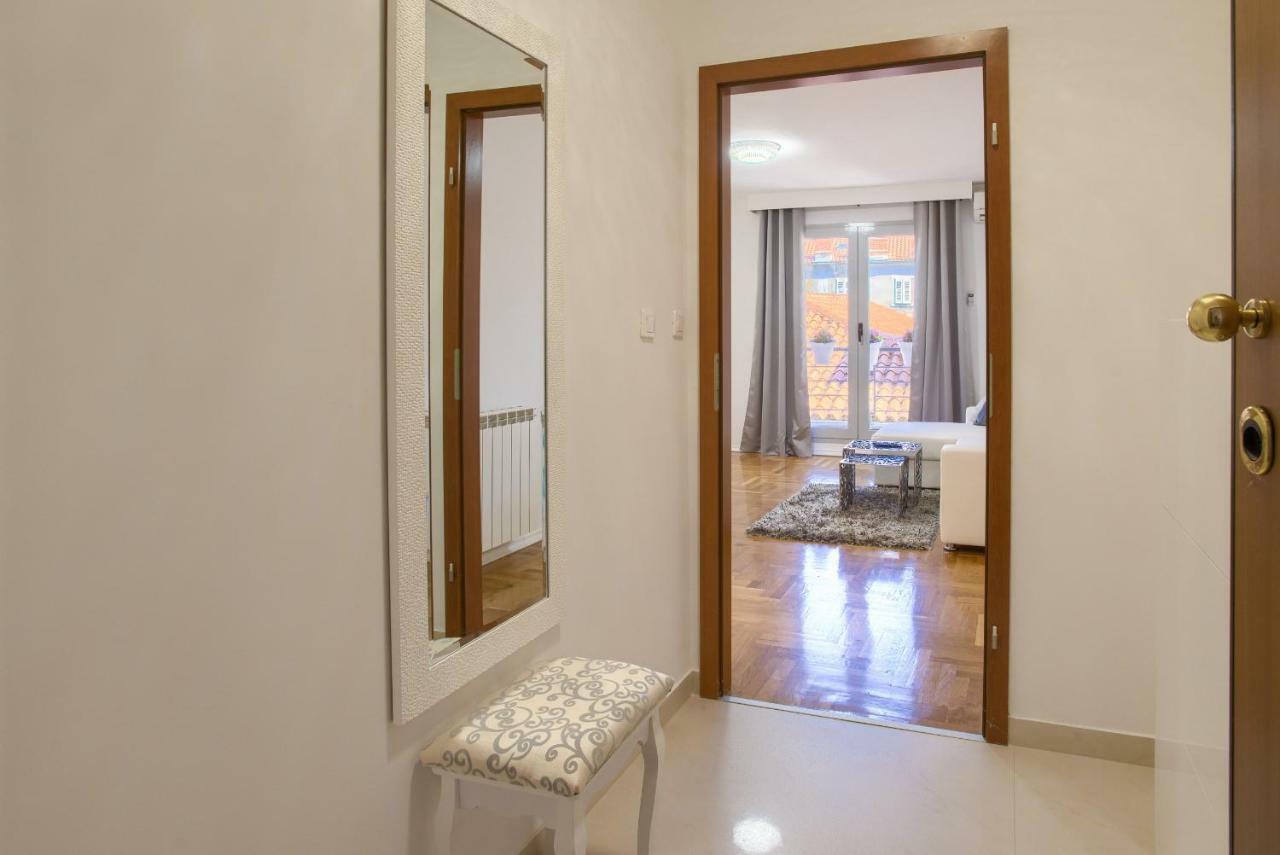 Apartment San Rocco Center Pula Buitenkant foto